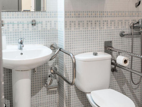 Bathroom Safety for Seniors: Everyday Tasks That Become Difficult Over Time