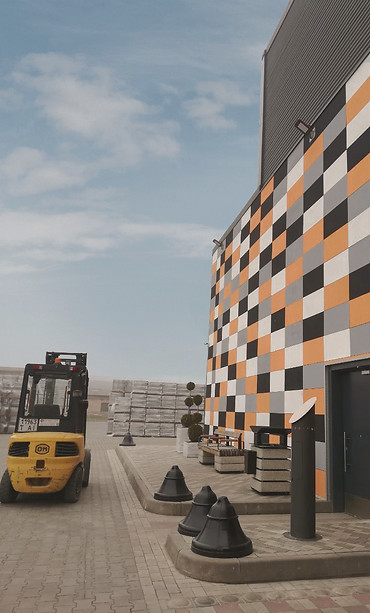 photo1621008881__edited.jpg