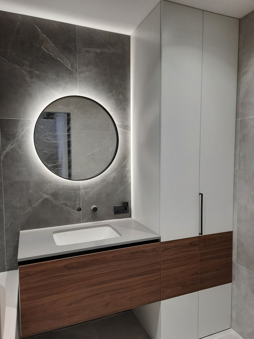 Modern bathroom