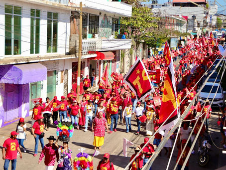 Sorprende el PT con marcha multitudinaria en Puerto Escondido: apoyan a Claudia y a Benjamín "El Bueno"