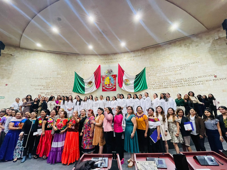 Foro conmemora 70 años del voto femenino en México y pide rendición de cuentas a diputadas electas e