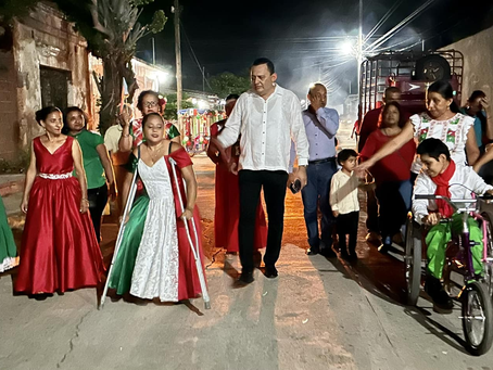 Inclusión y Diversidad: Joven con Discapacidad se Corona Señorita Independencia en Santiago Niltepec