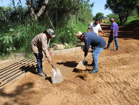 Realiza San Jacinto Amilpas trabajos de Rastreo y compactación en la Colonia Cuauhtémoc