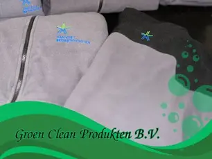 Hoe om te gaan met hardnekkige vlekken op schoonmaakwerk kleding
