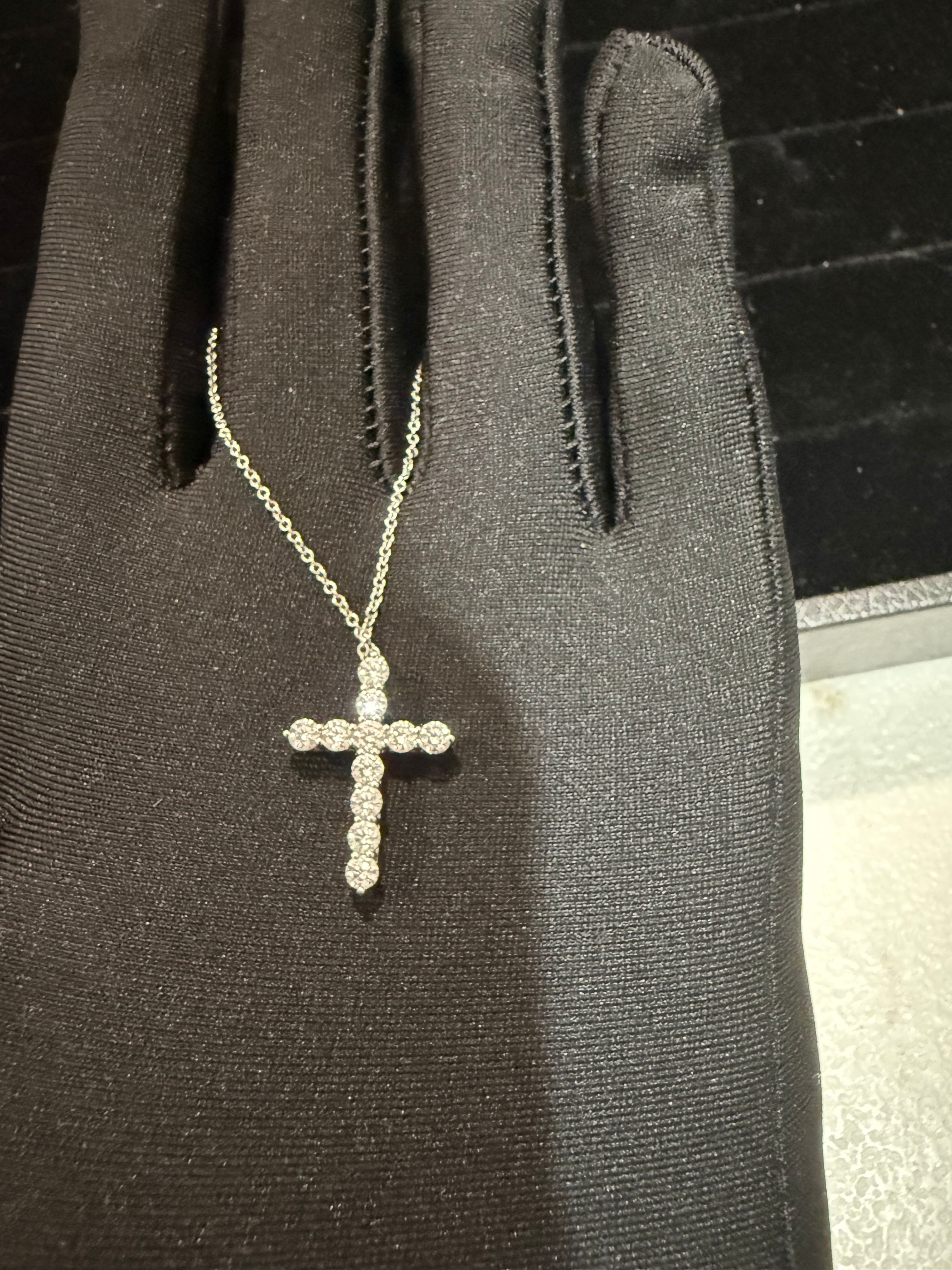 Tiffany (original) PT DI Medium CROSS PDT (0.90 carat diamond)18 Inches Preloved