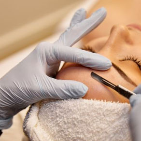 The Ultimate Guide to Dermaplaning Facials