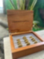 Miniatura: Caja Premium incluye grabado láser y arras 