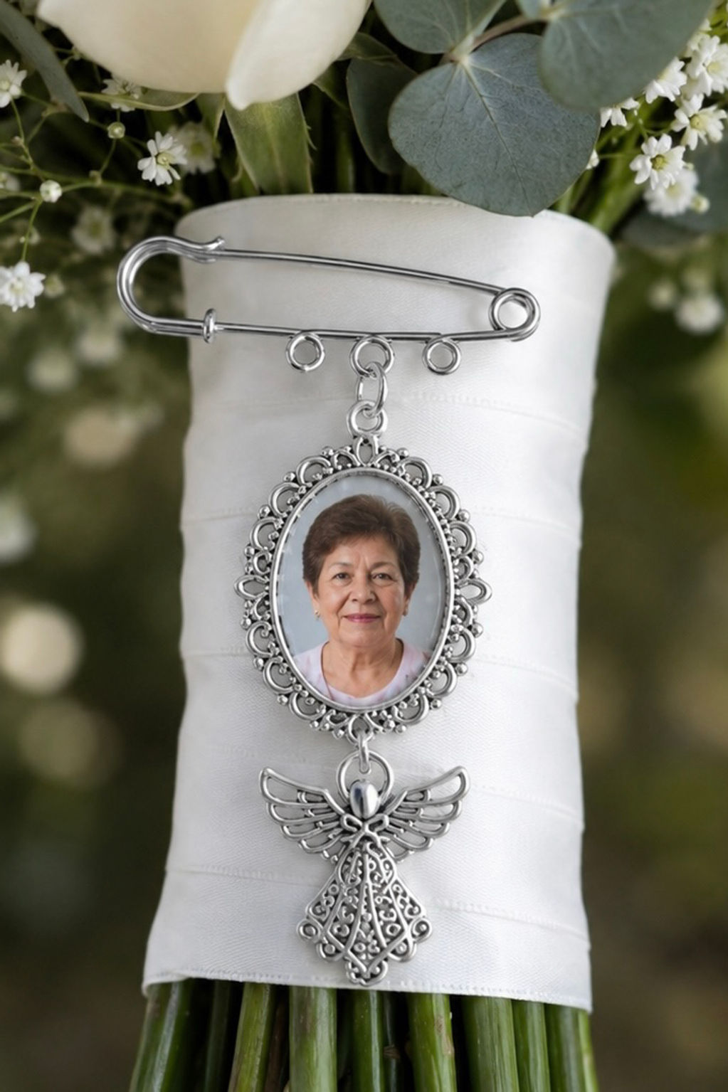 Relicario de ángel plateado 
