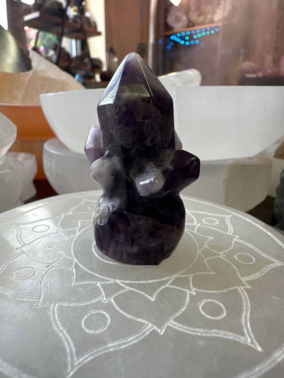Thumbnail: Crystal Carving