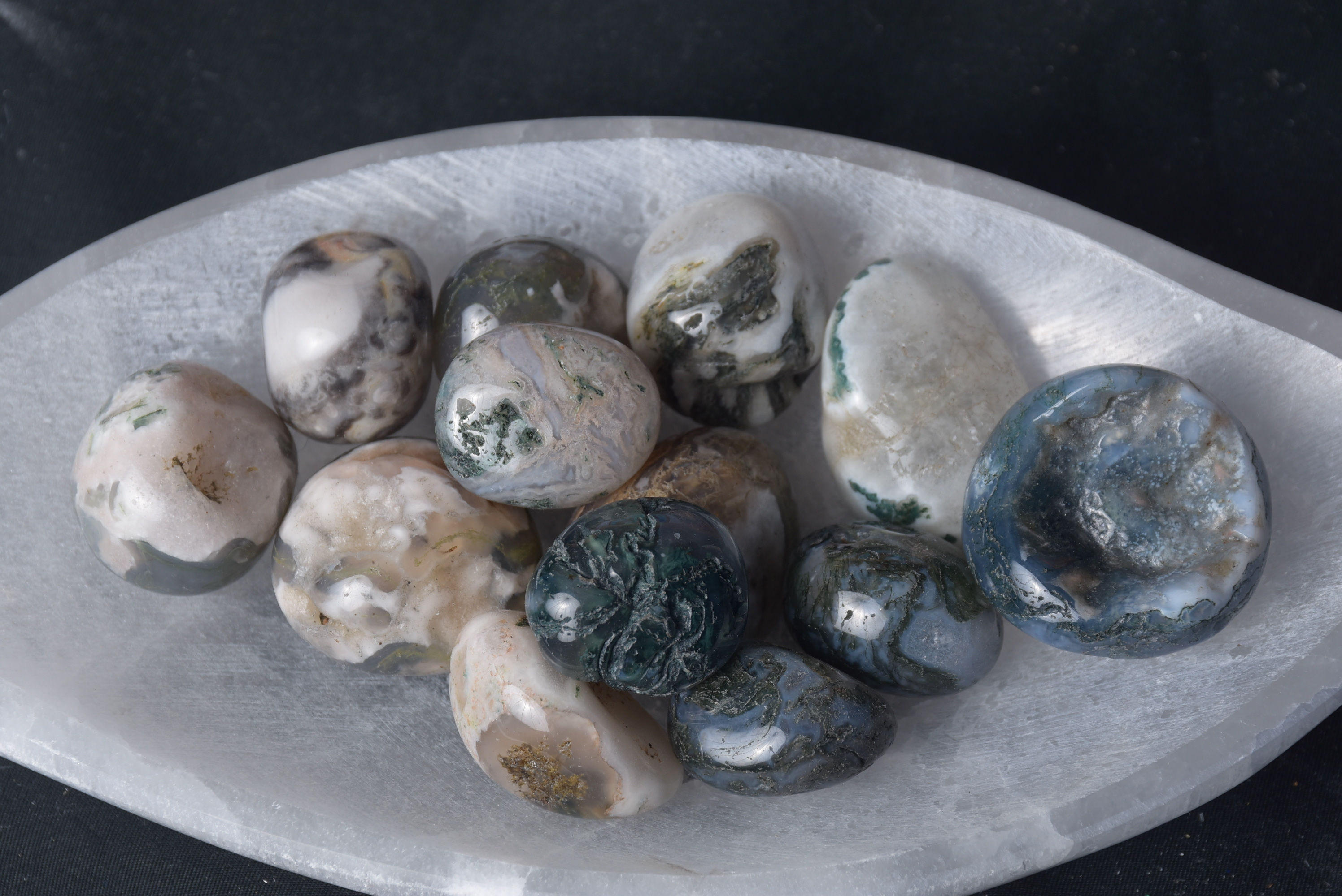 Moss agate samples
