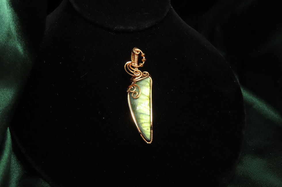 Thumbnail: Labradorite Fang  Copper Pendant