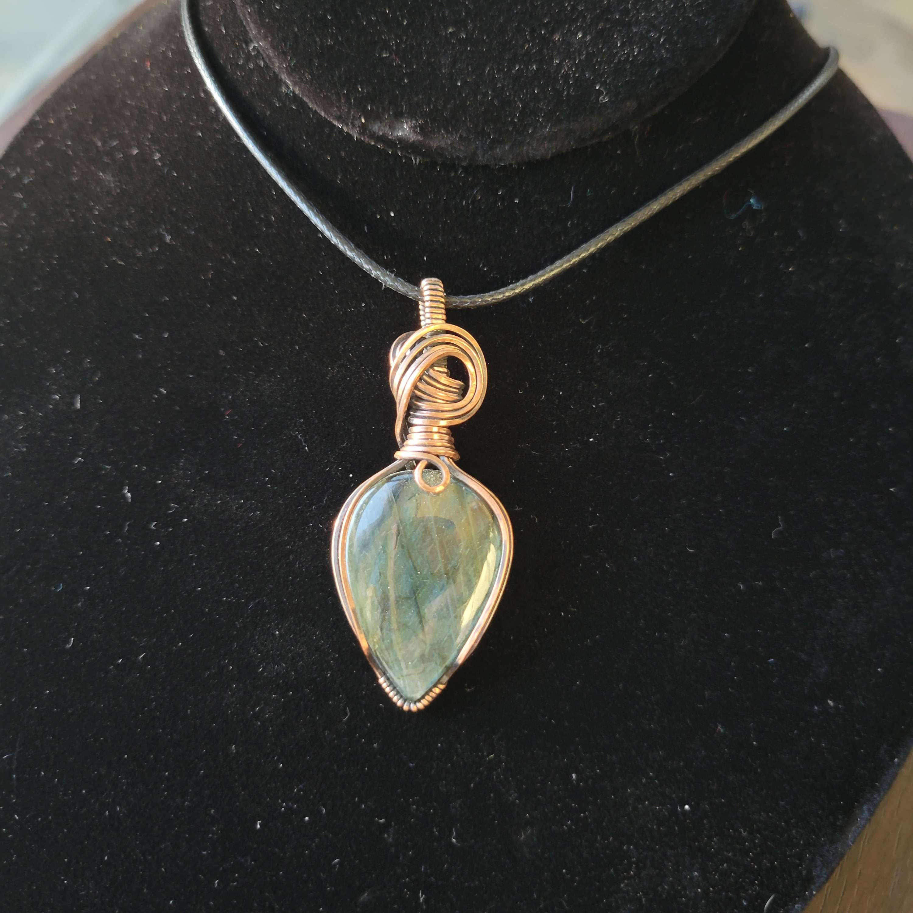 Labradorite in Copper