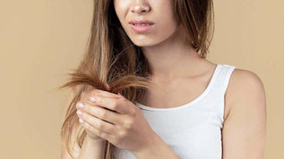 Five Warning Signs of Vitamin Deficiencies That Show Up on Your Face, Skin & Hair