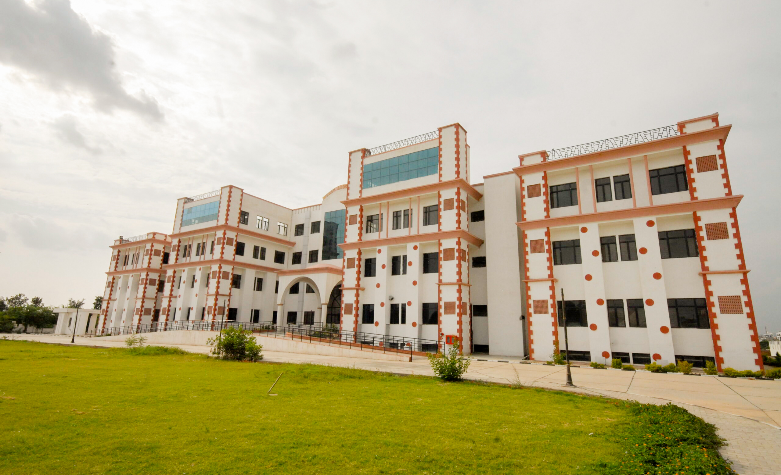 Metro MAS Hospital, Jaipur, Rajasthan