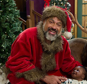Christmasville in Emeryville - Leah Marie Studio - Roop Ghangas 26.jpg