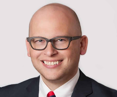 Aaron Dicken headshot