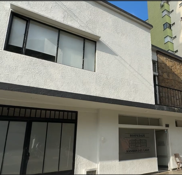 Nuestra fachada en la sede 27.