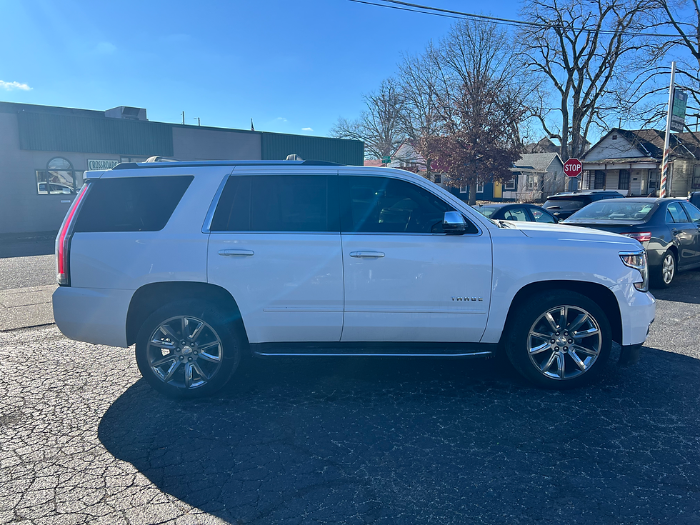Thumbnail: CHEVROLET TAHOE-2017