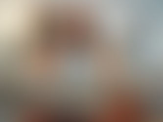 Une personne qui réfléchit à prendre un soin D'hypnothérapie ou de magnétiseur