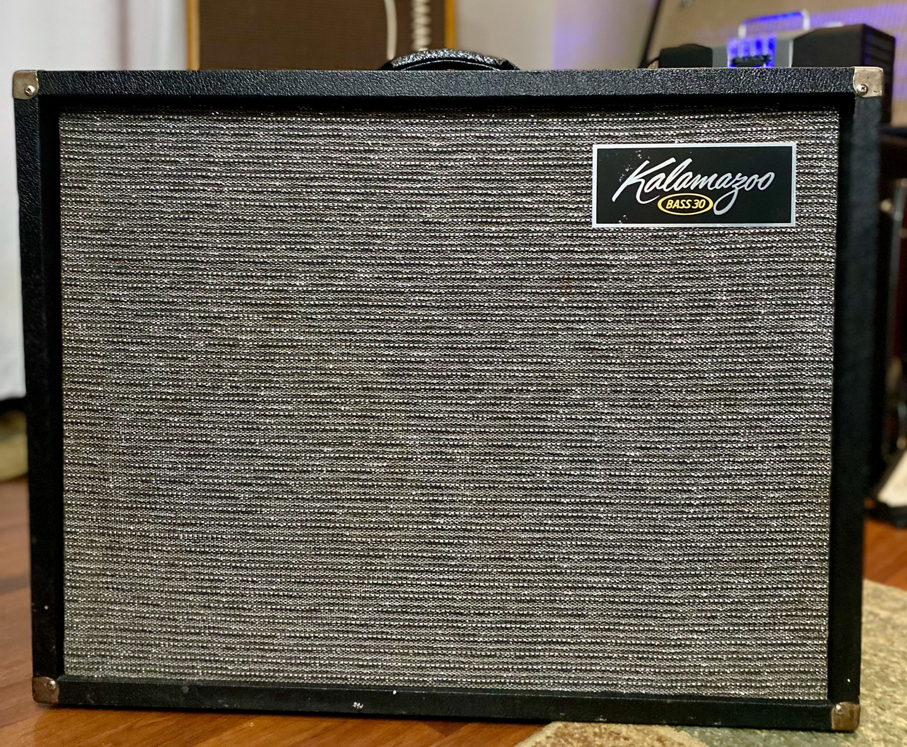 1966 - Kalamazoo Bass 30 - 30-Watt 2x10" Tube Guitar / Bass Combo -  Black