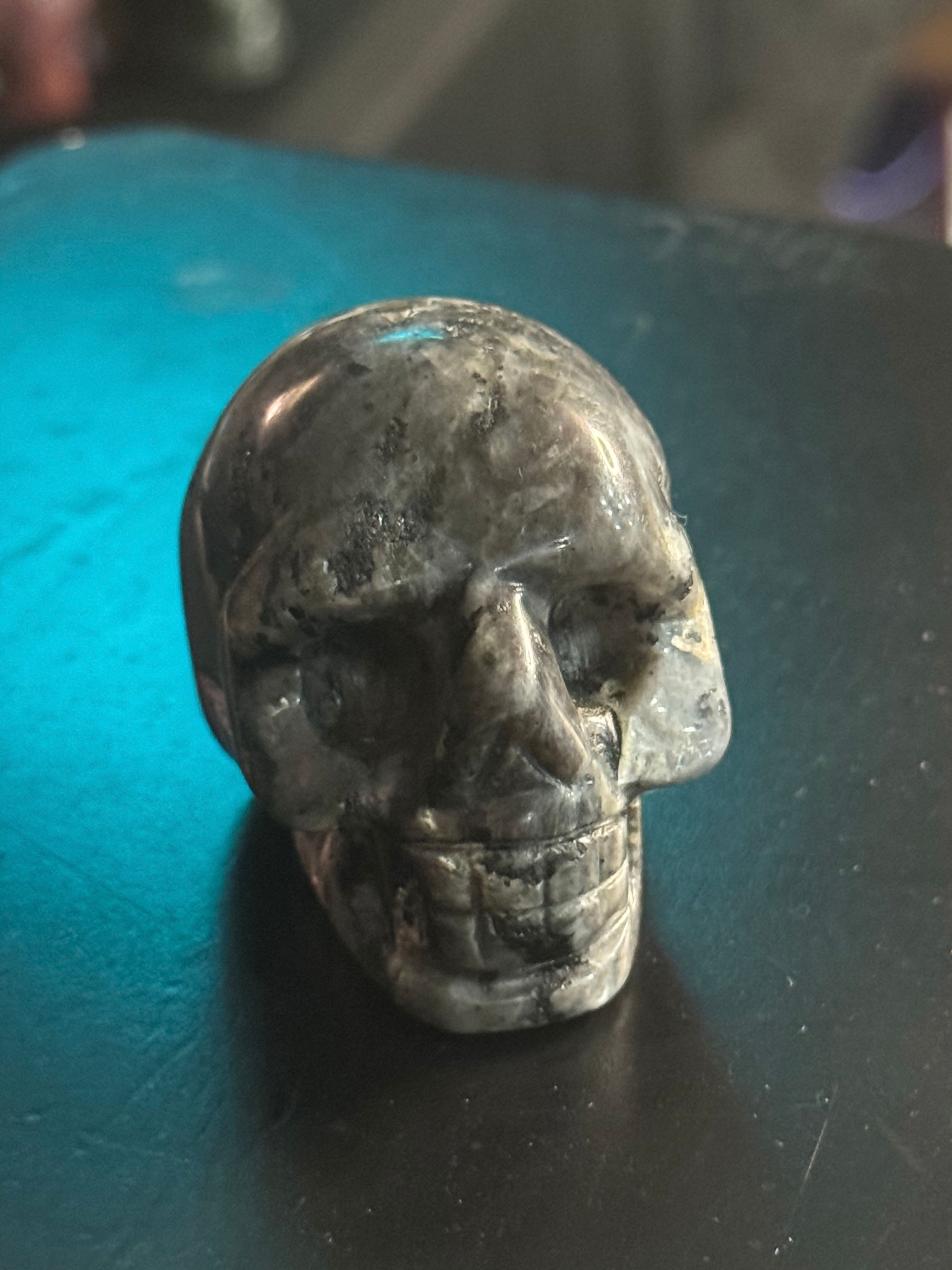 Dumerite Skull – 2" Crystal Skull – Intuition Focus Stone