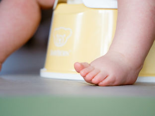 Baby mit 6 Monaten aufs Töpfchen? So haben wir es gemacht!