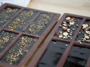 Gesunde Schokolade mit nur 3 Zutaten! | Kinderleicht selber machen