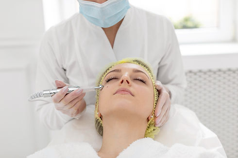 woman-beauty-clinic-filler-treatment.jpg