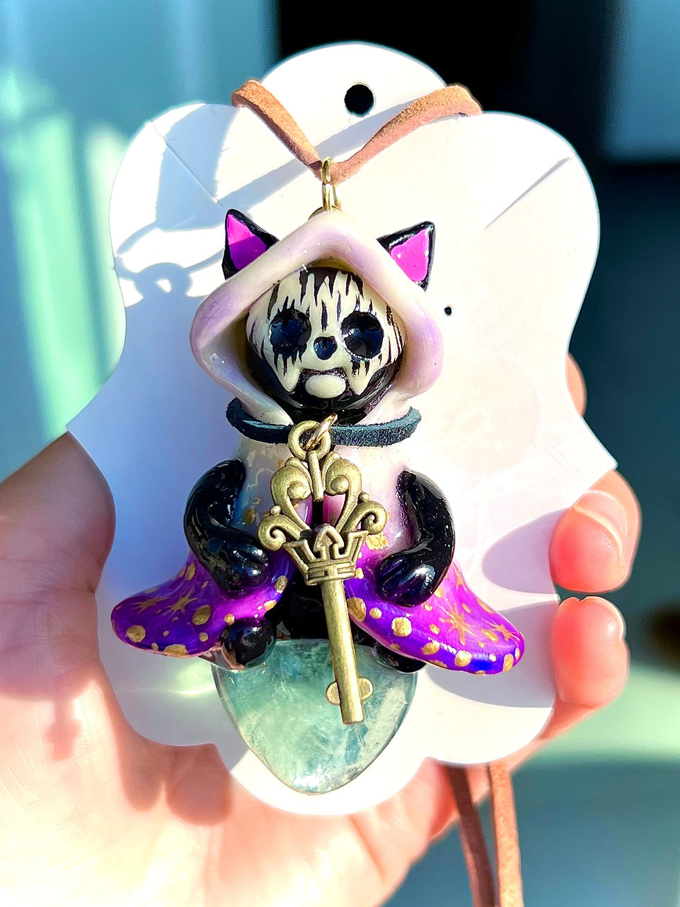 Thumbnail: Familia of the secret door