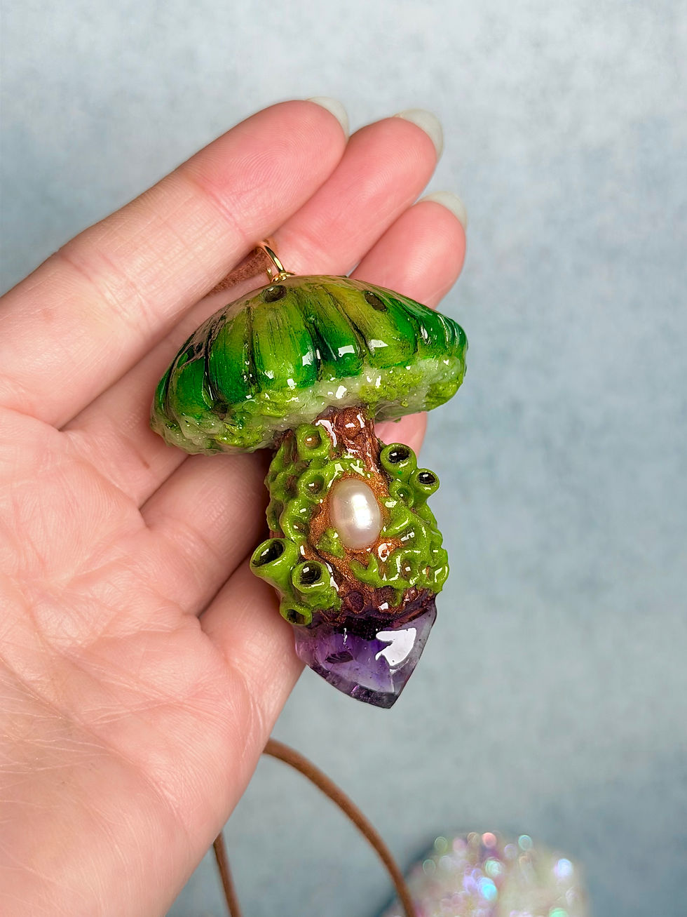 Thumbnail: Magical earthy bolete + natural Pearl 