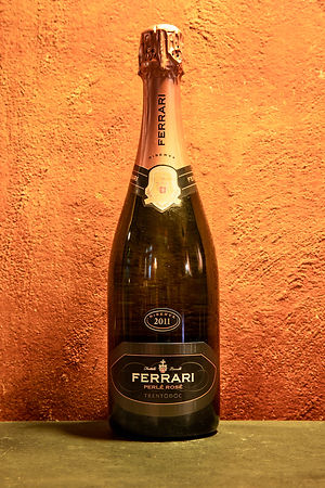 Perlé Rosé Riserva 2011 Ferrari