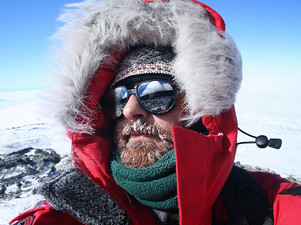 IMG_0463_cropped-Mt_Erebus_Antarctica-2005_edited.png