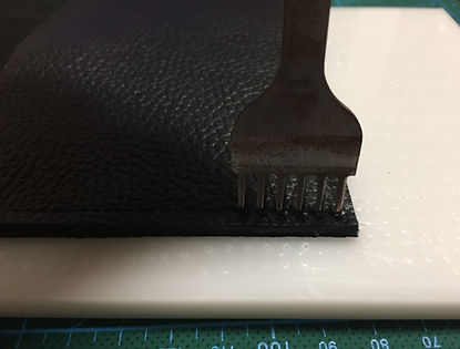 レザークラフトで使用するビニール板の画像