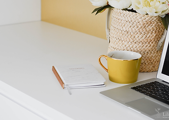 Neutral Modern Elegant Photo Blog Banner (11).png