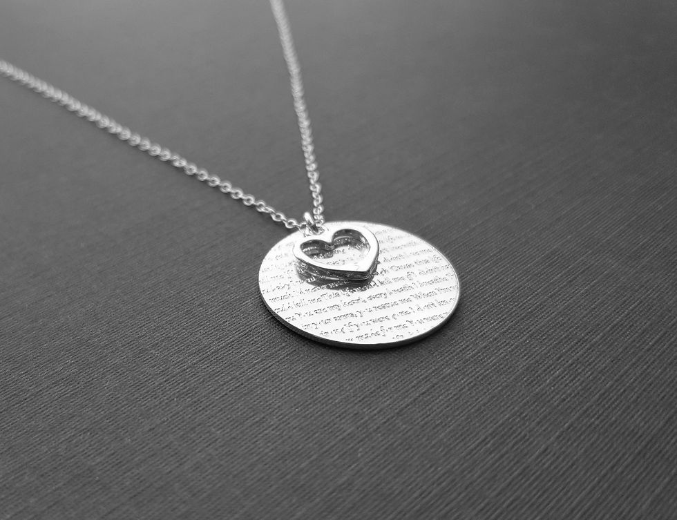Thumbnail: 爱项链的话语 Words of Love Necklace