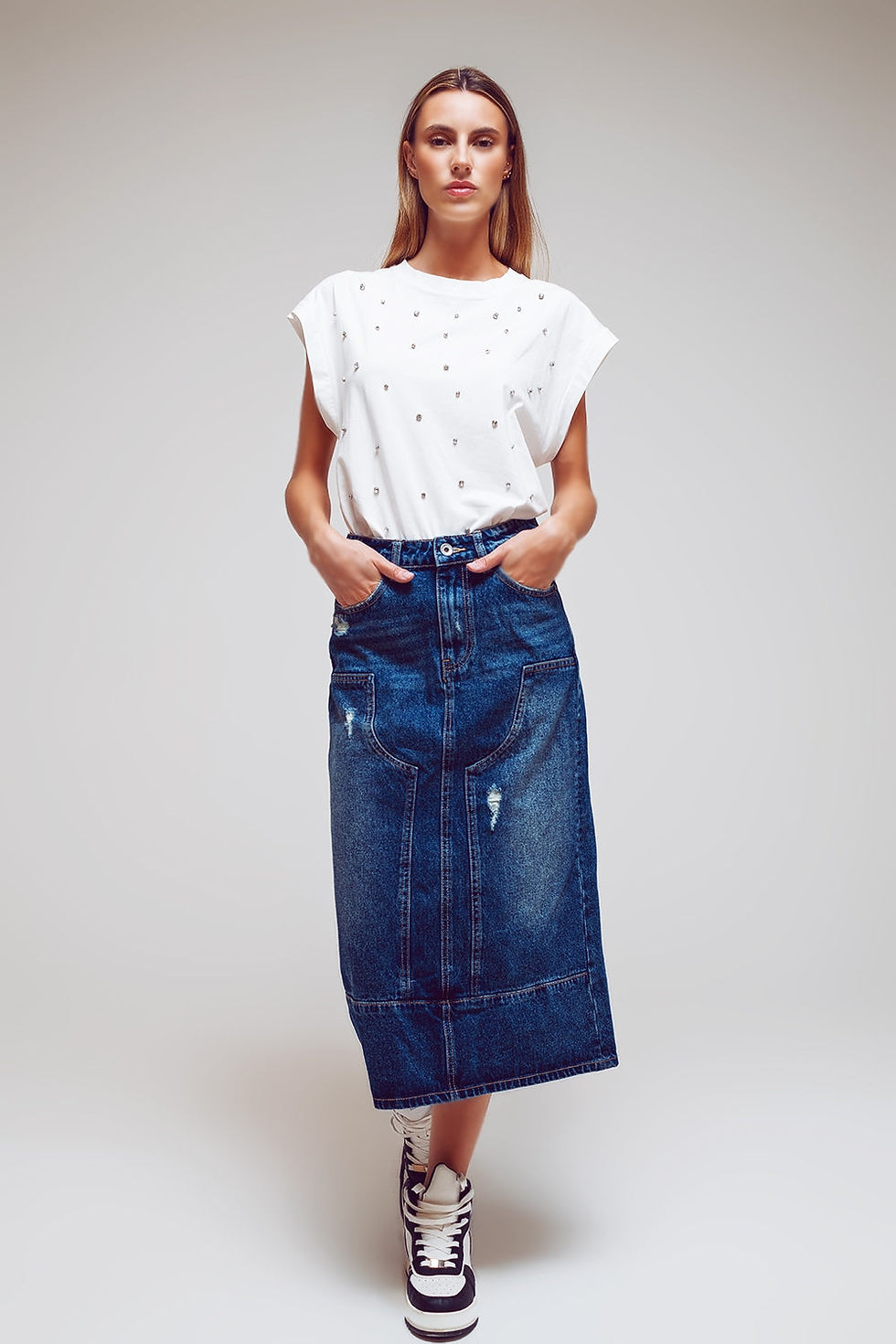 थंबनेल: Front Panel Maxi Denim Pencil Skirt with Stylish Details