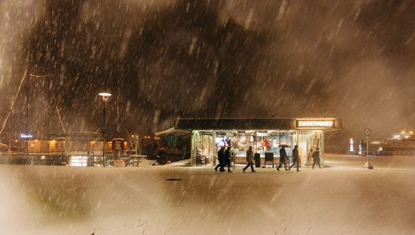 6 Ways to Stay Positive During the Dark and Cold Winter