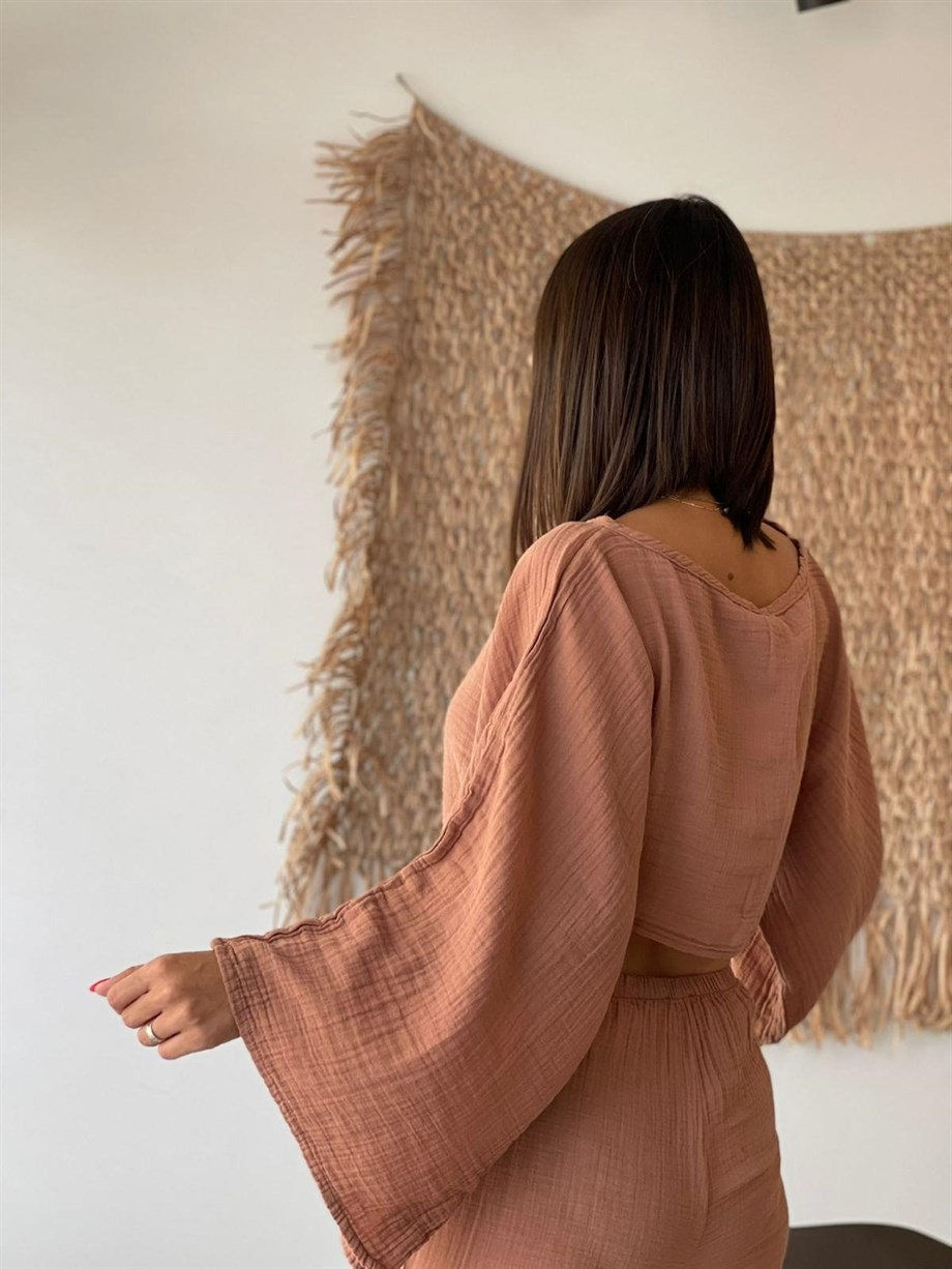 الصورة المصغرة: 💚 Organic Cotton Long Sleeve Crop Top