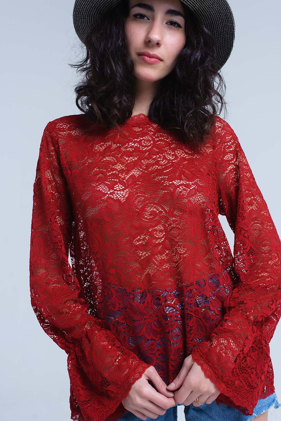 Miniatura: Top de moda: Top de encaje transparente burdeos con mangas acampanadas