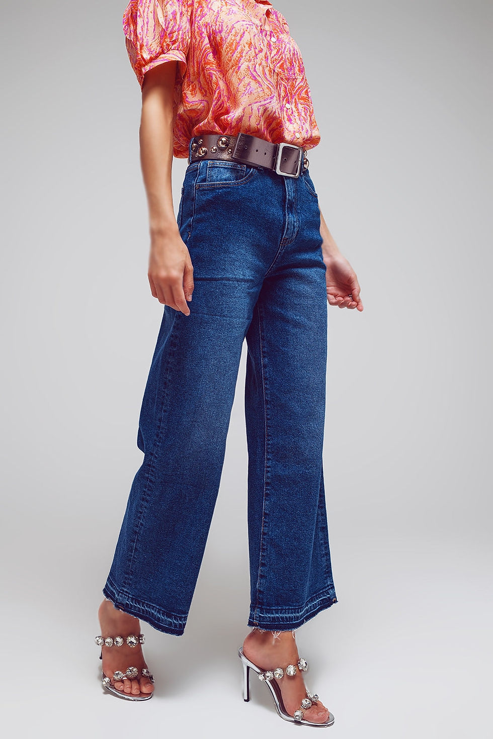 Thumbnail: Wide Leg Jeans With Hem Detail in Mid Wash