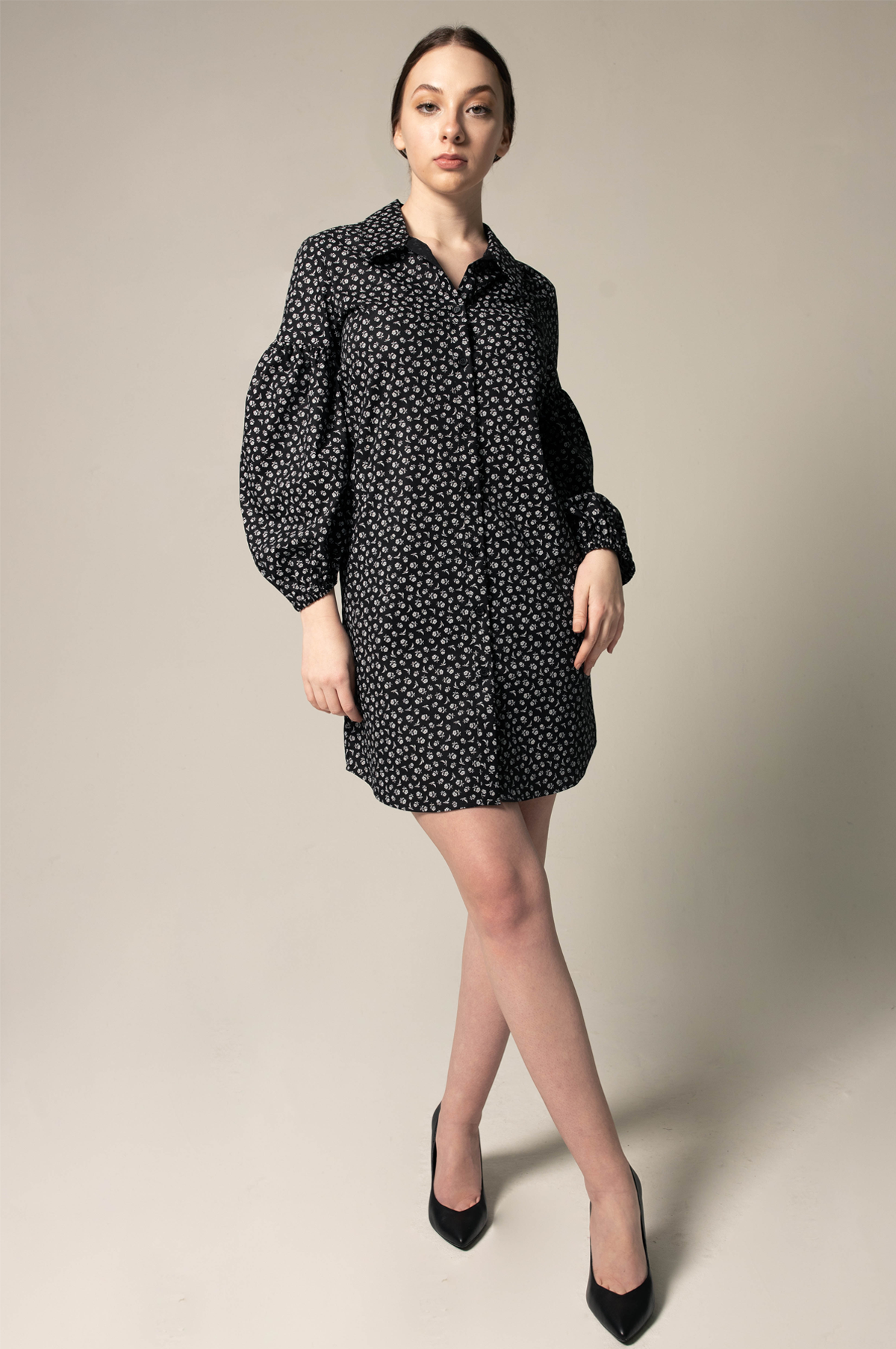 ♀️ Italian Cotton Shirt Dress with Oversized Sleeves in Black Floral