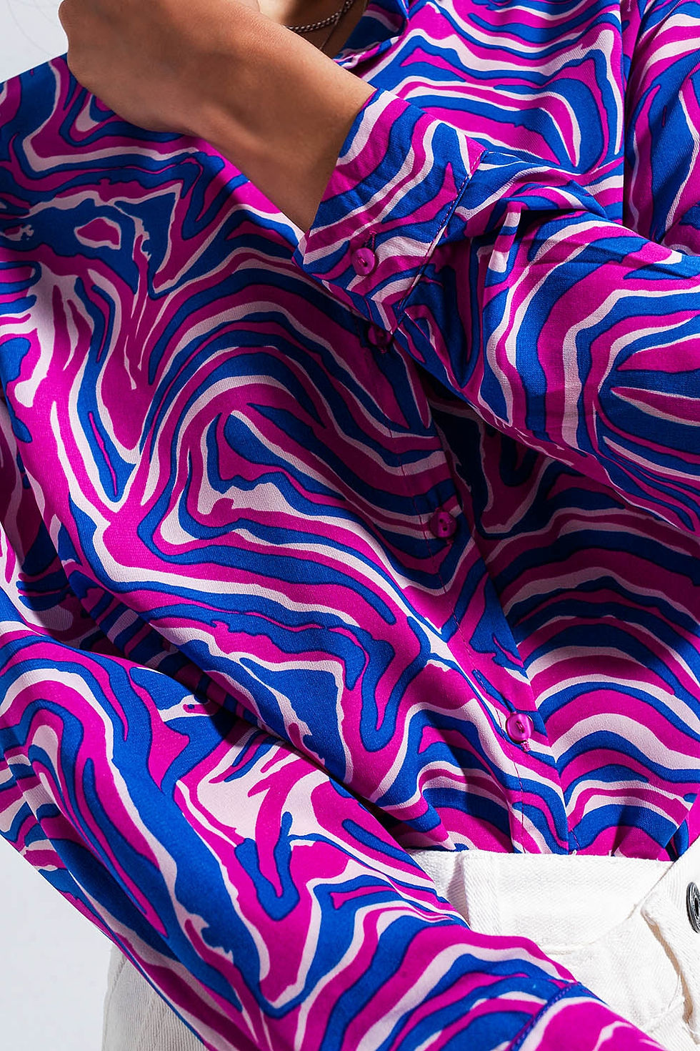 थंबनेल: Fluid Shirt in Bright Abstract Purple