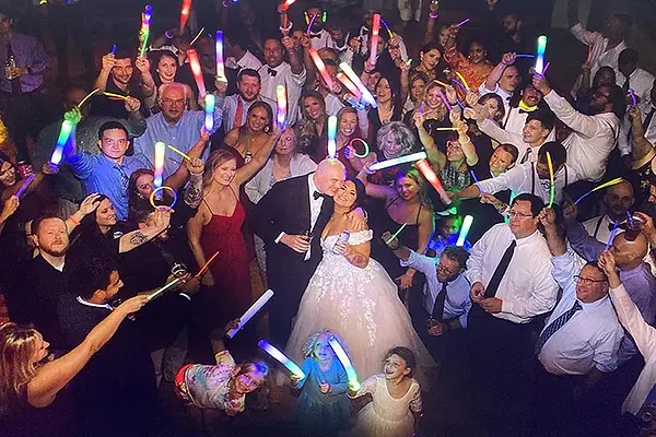 foam-glow-sticks-on-wedding.webp