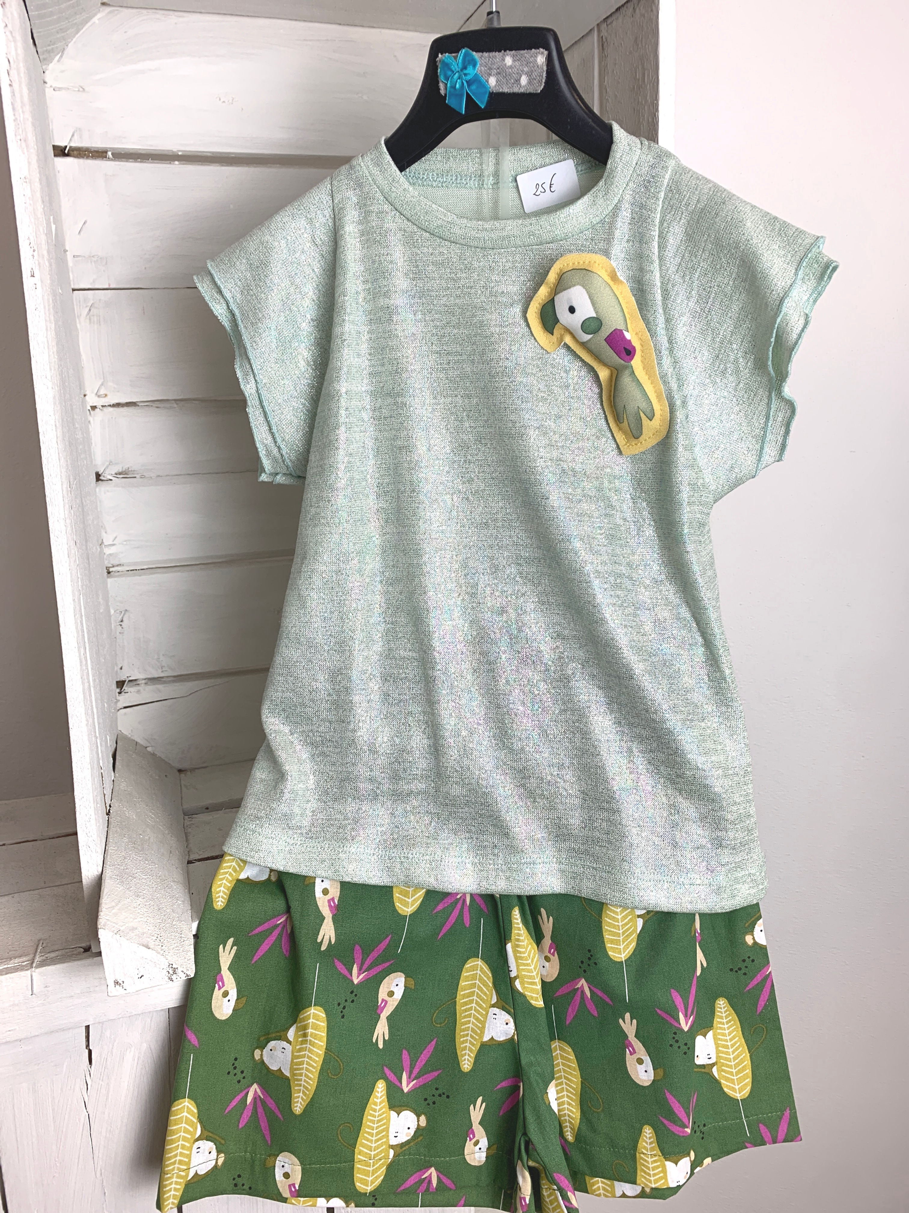 Completo t-shirt lucida e Panta Costa Rica