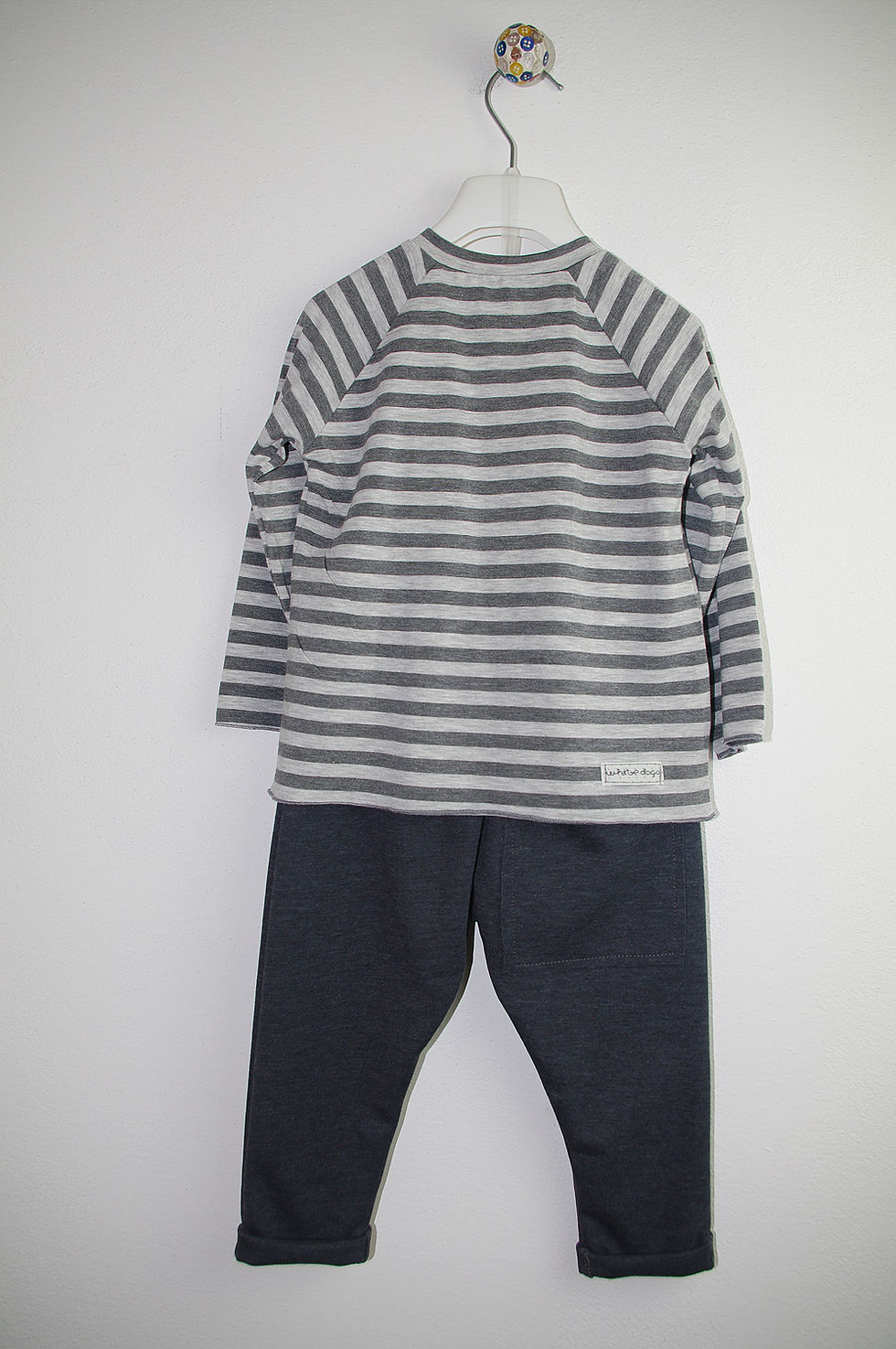 Miniatura: completo a righe in grigio
