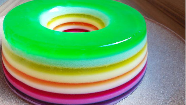 Receita: Gelatina colorida em camadas