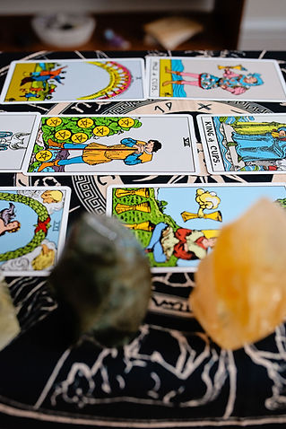 Mike-James-tarot-reading.jpg
