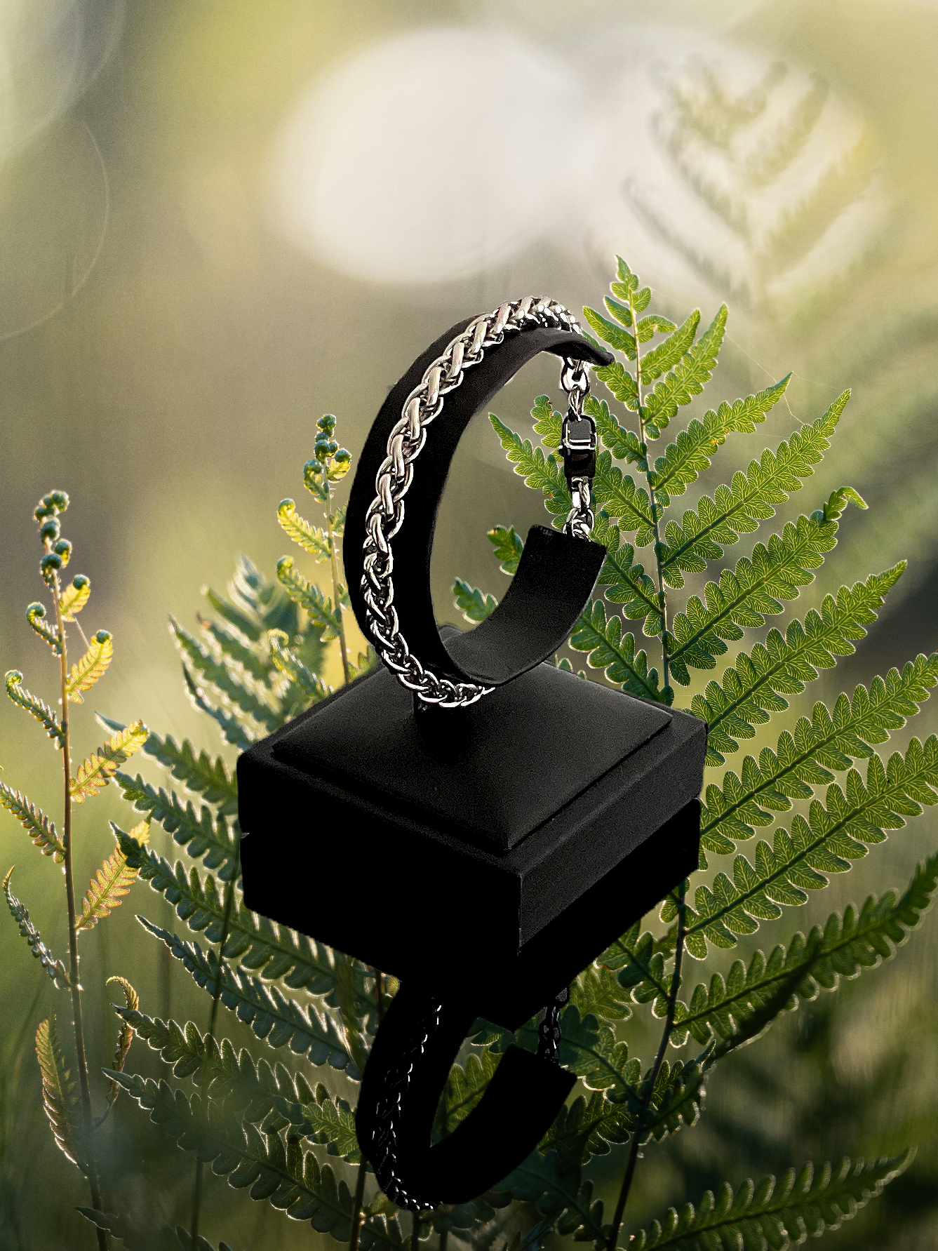 ម៉ូដែល: ចង្វាក់ប្រាក់ Perpetual Silver Rhythms