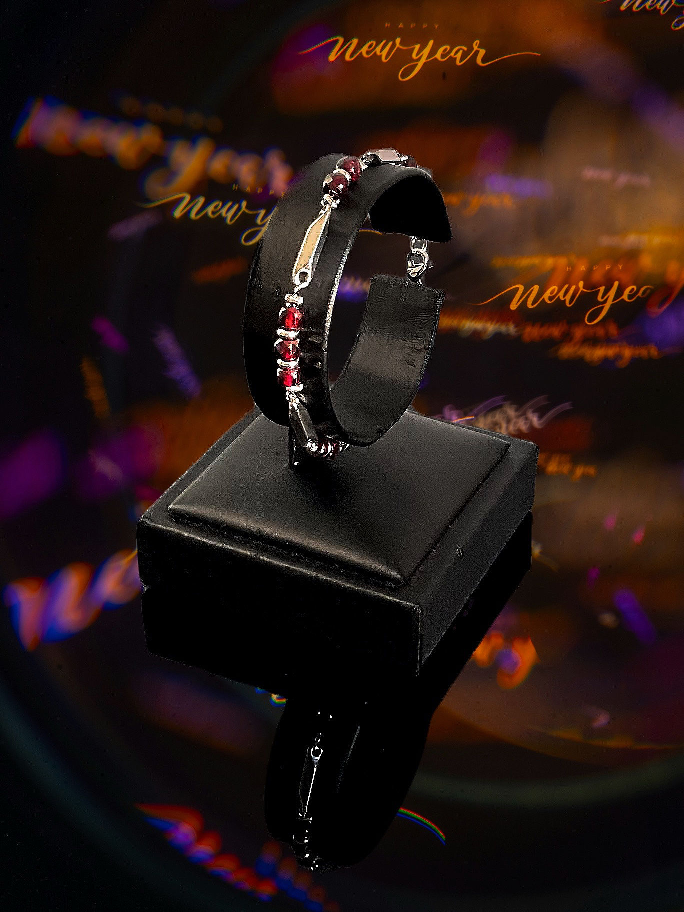 Model: Scarlet Radiance