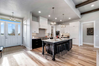 alternate view of the kitchen at The Michelle